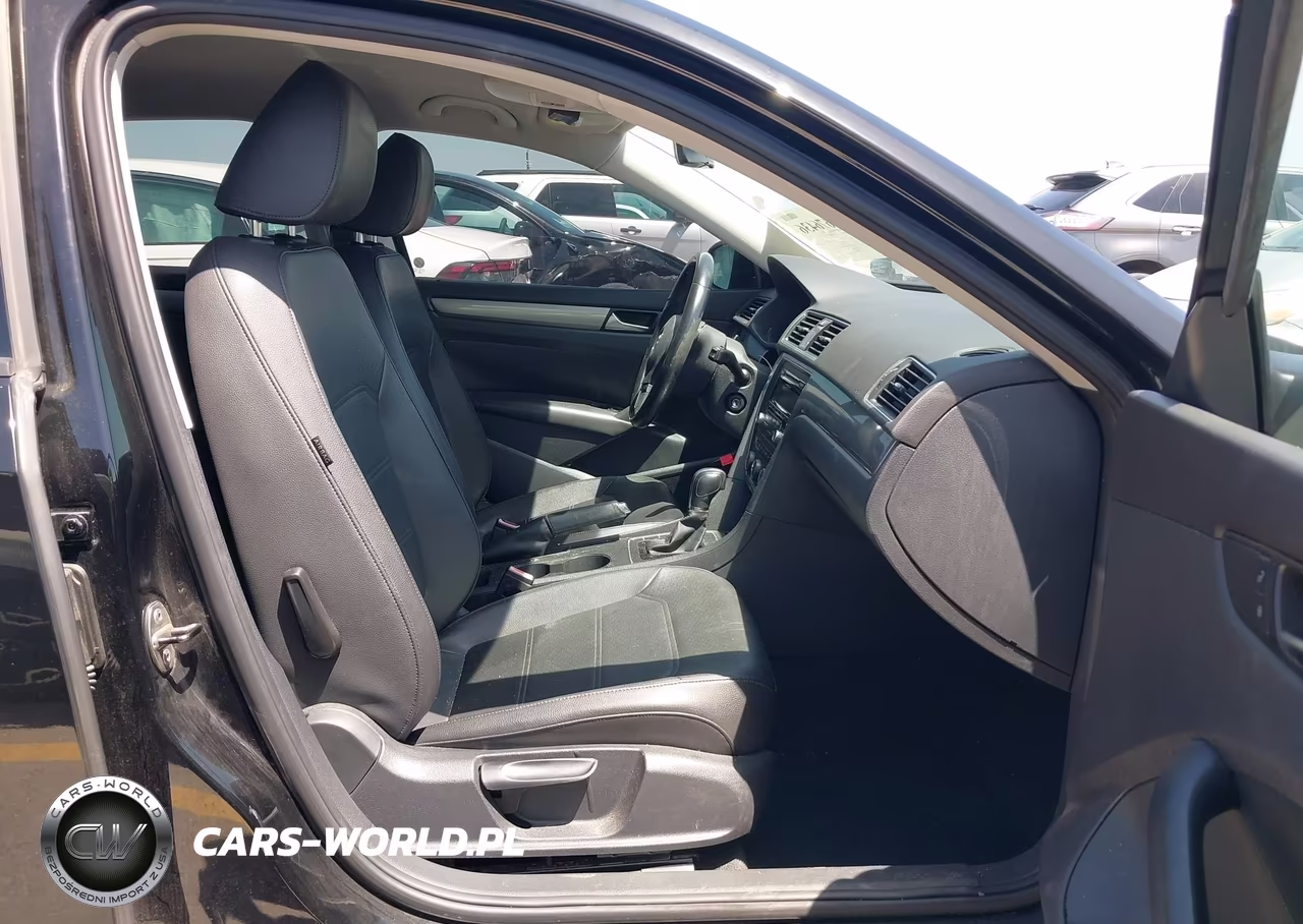 2014 Volkswagen Passat 2.5L Wolfsburg Edition VIN:1VWAP7A39EC021725 - 5