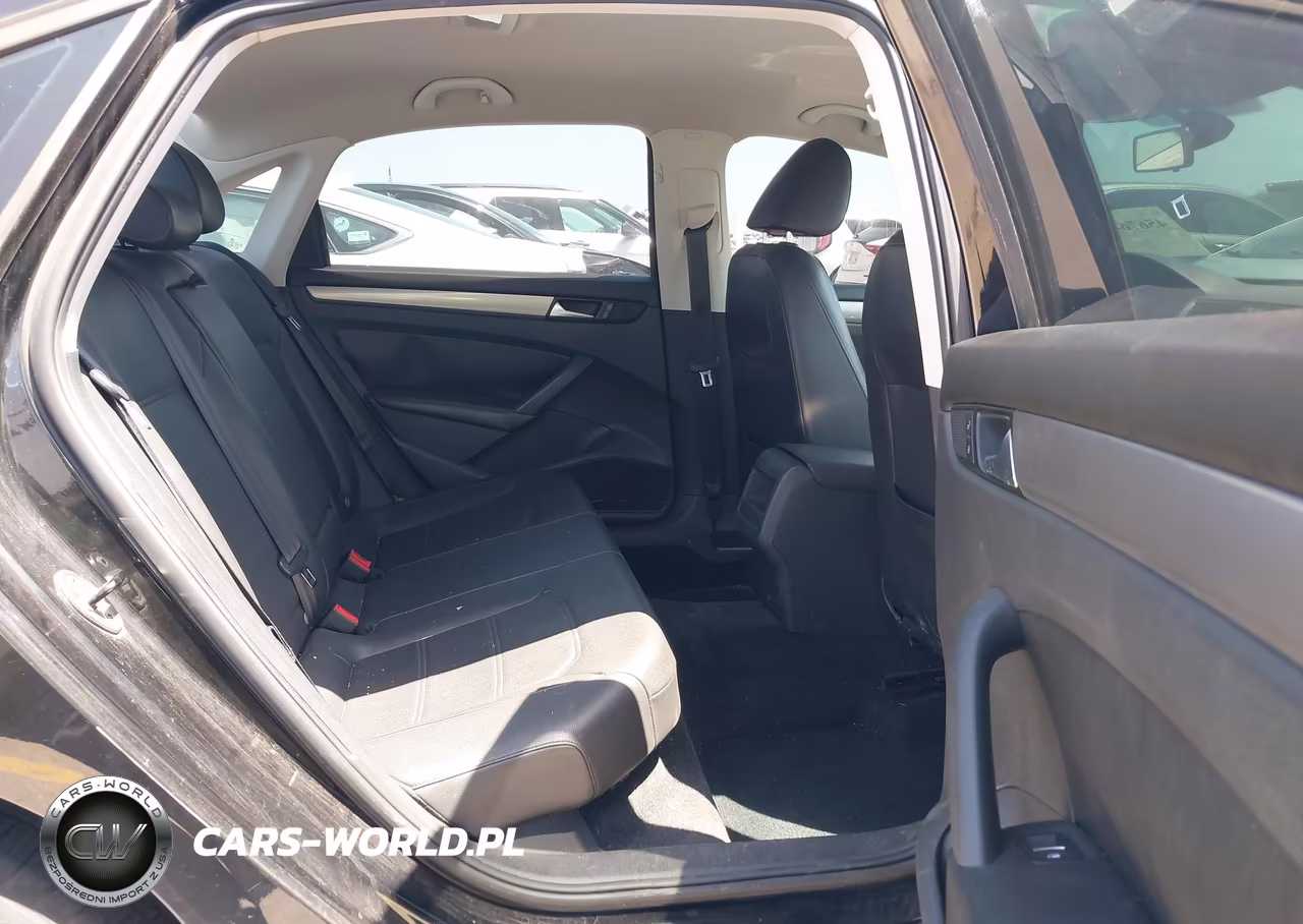 2014 Volkswagen Passat 2.5L Wolfsburg Edition VIN:1VWAP7A39EC021725 - 8