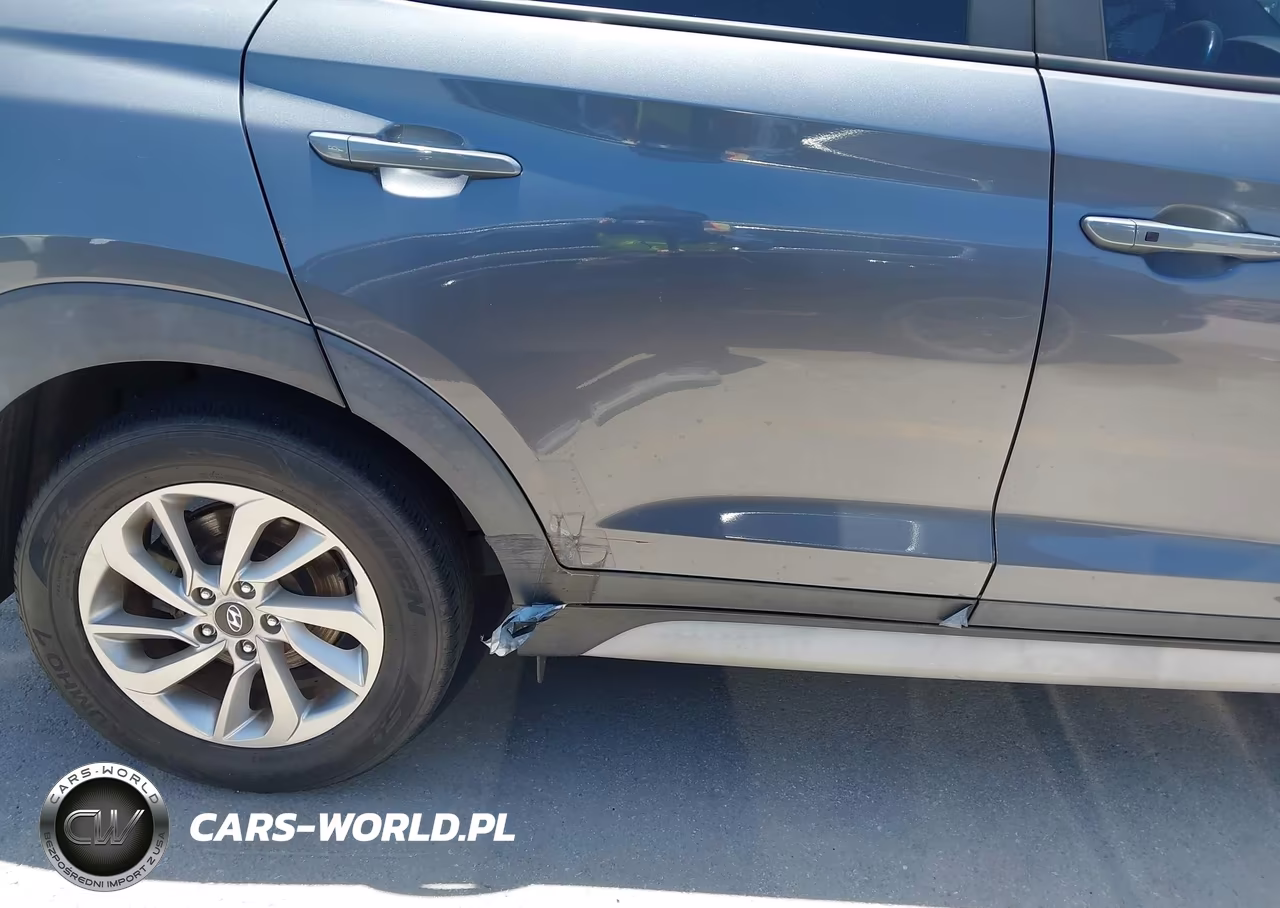 2017 Hyundai Tucson Se Plus VIN:KM8J33A41HU536602 - 6