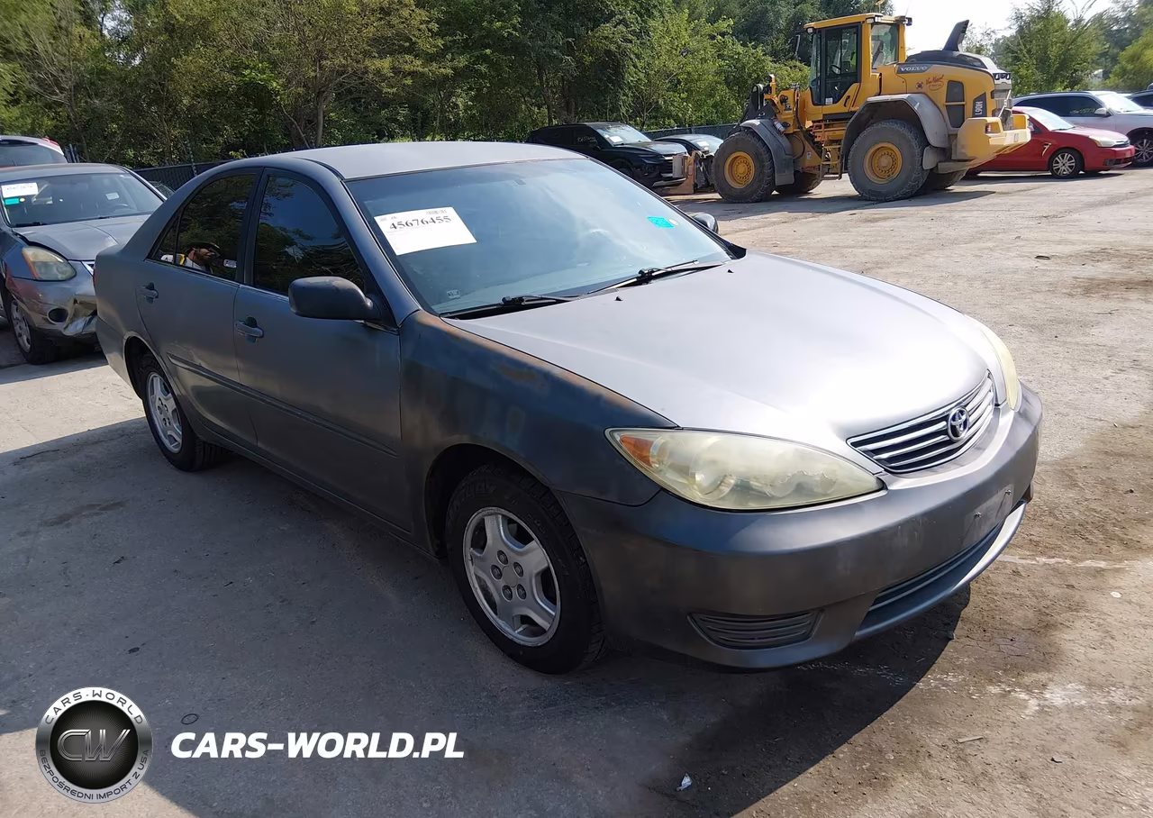 2005 Toyota Camry Std – zdjęcie 1 z 13