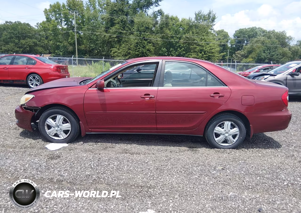2002 Toyota Camry Le VIN:JTDBE32K620115084 - 15