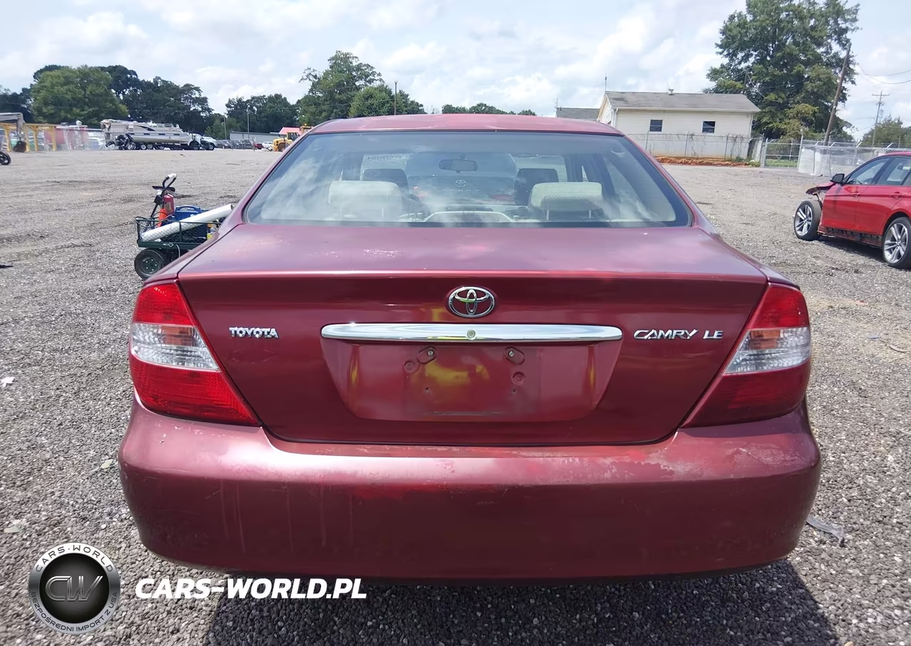 2002 Toyota Camry Le VIN:JTDBE32K620115084 - 17