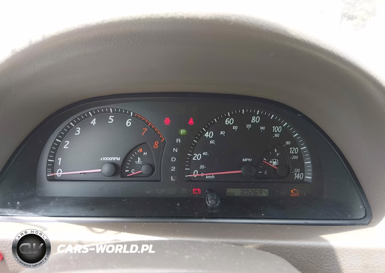 2002 Toyota Camry Le VIN:JTDBE32K620115084 - 7