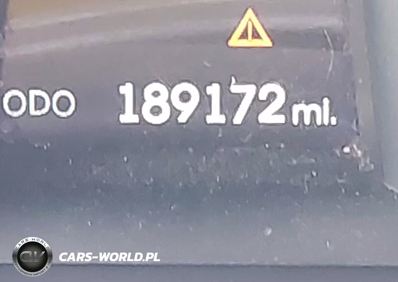 2015 Hyundai Santa Fe Sport 2.4L VIN:5XYZUDLB7FG243307 - 15
