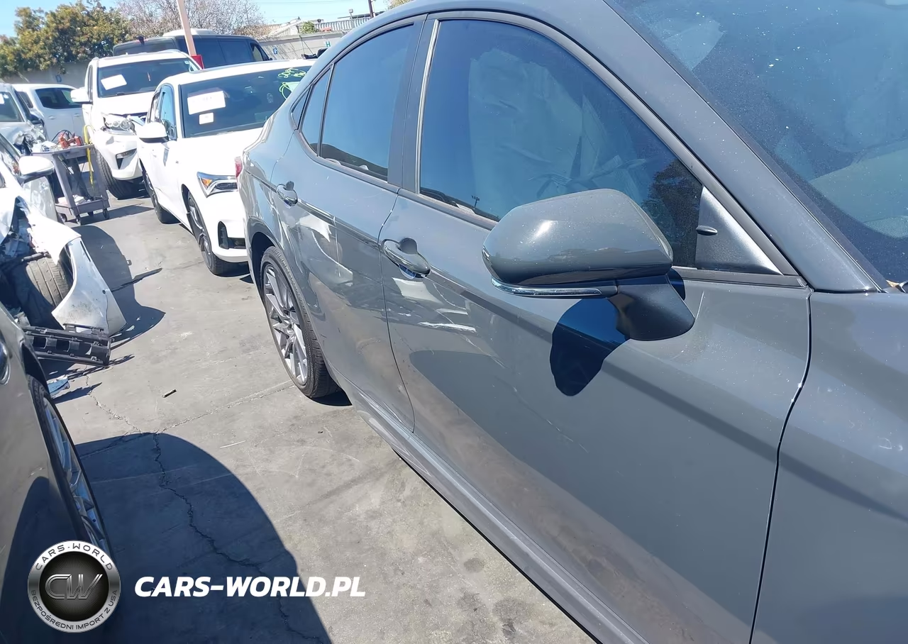 2026 Toyota Camry Se VIN:4T1DAACK8TU701329 - 14