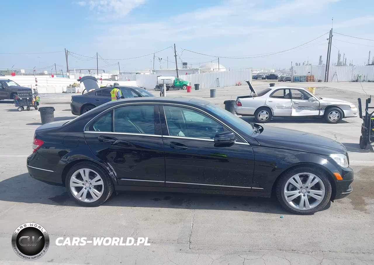 2011 Mercedes-Benz C 300 Luxury VIN:WDDGF5EB7BR151863 - 13