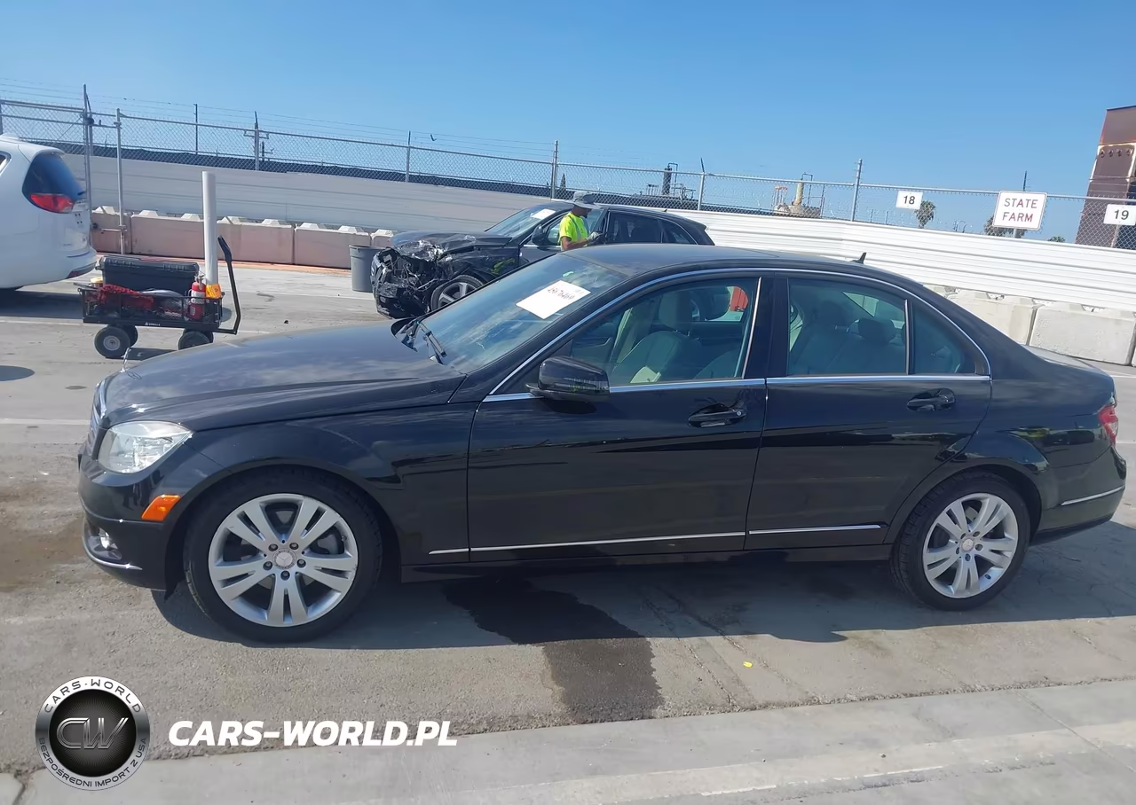 2011 Mercedes-Benz C 300 Luxury VIN:WDDGF5EB7BR151863 - 14