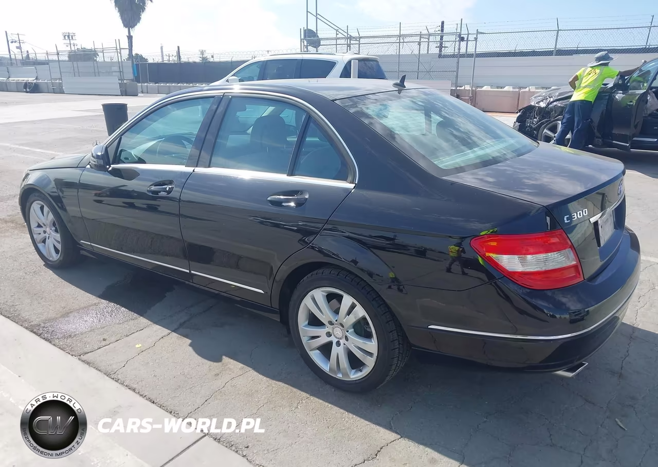 2011 Mercedes-Benz C 300 Luxury VIN:WDDGF5EB7BR151863 - 3
