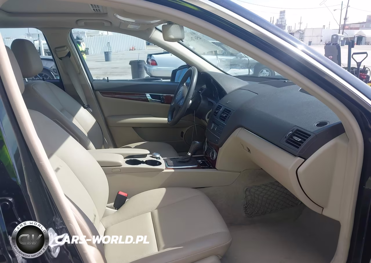 2011 Mercedes-Benz C 300 Luxury VIN:WDDGF5EB7BR151863 - 5