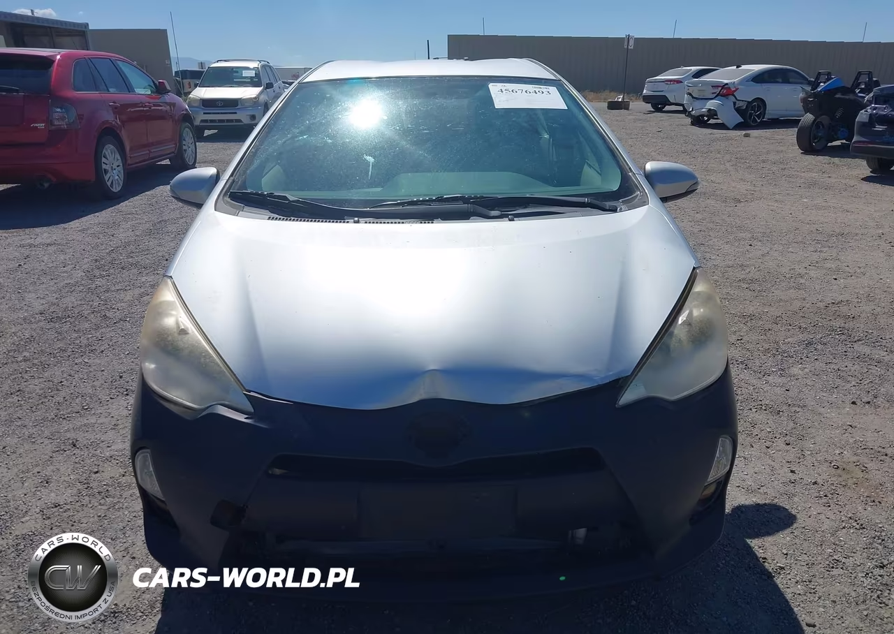 2013 Toyota Prius C Two VIN:JTDKDTB32D1551116 - 12