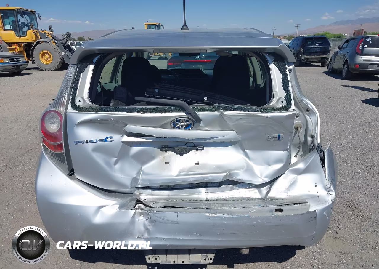 2013 Toyota Prius C Two VIN:JTDKDTB32D1551116 - 16