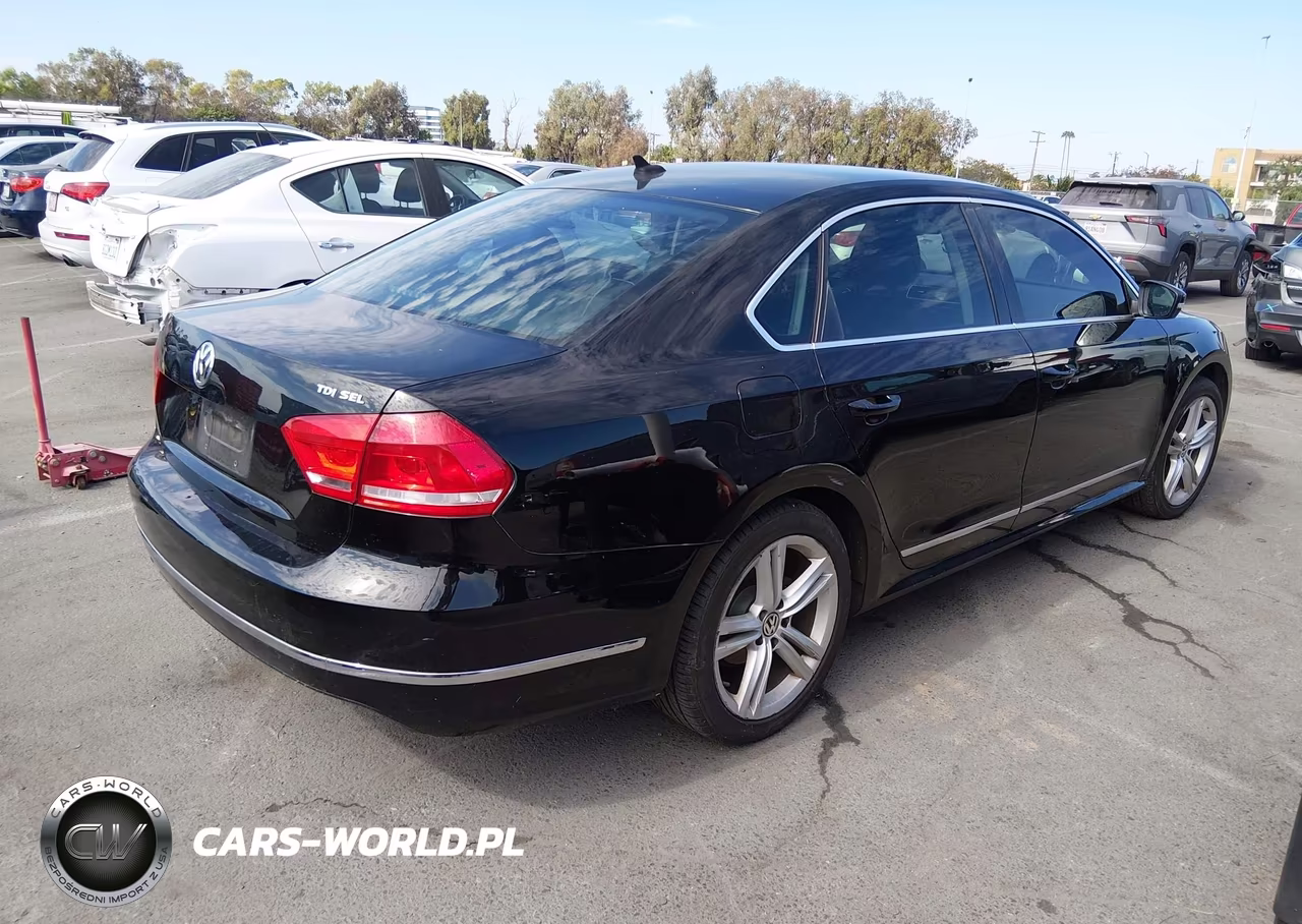 2014 Volkswagen Passat 2.0L Tdi Sel Premium VIN:1VWCN7A36EC084585 - 4