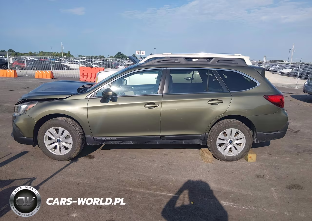 2018 Subaru Outback 2.5I Premium VIN:4S4BSACC3J3336199 - 14