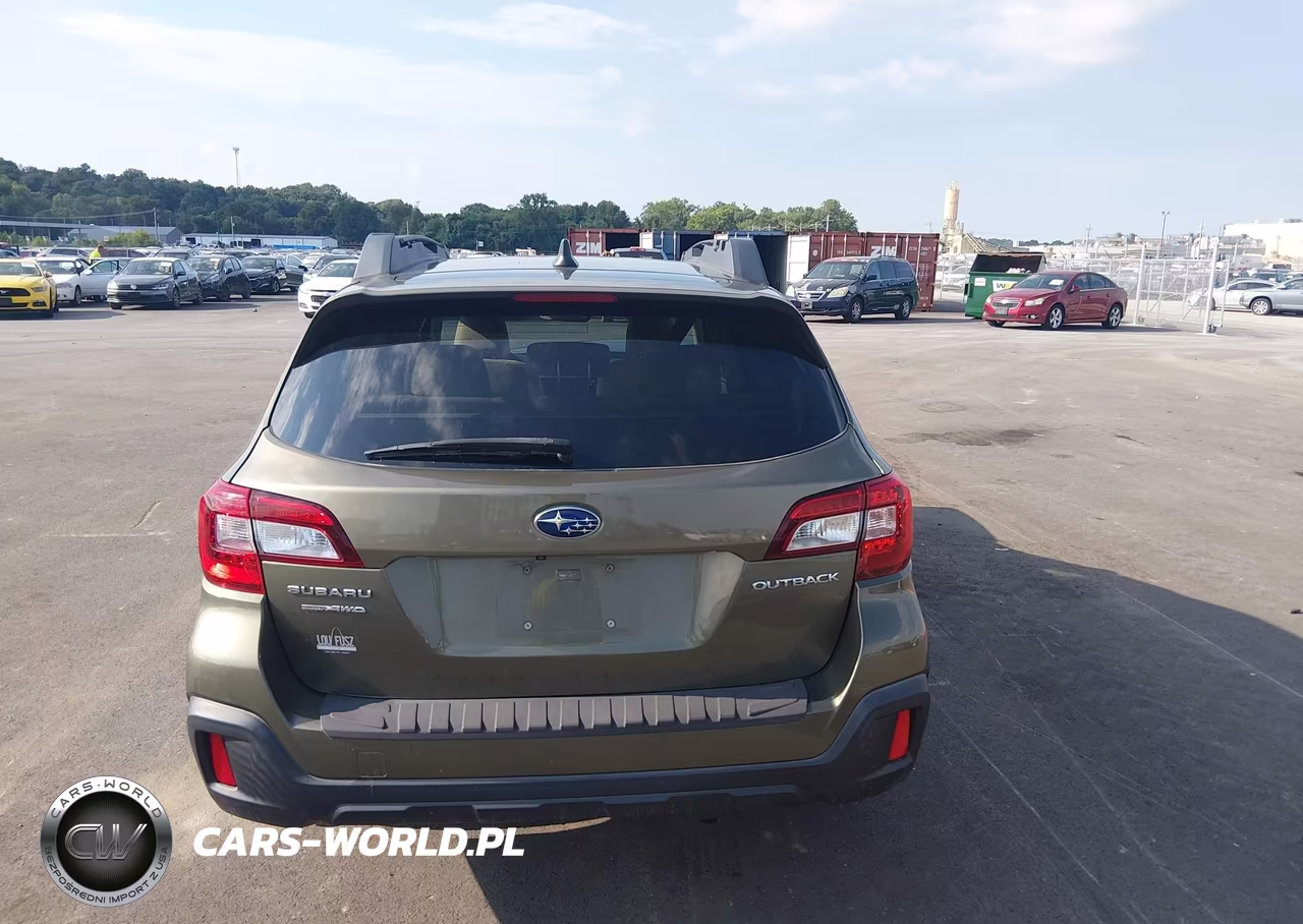 2018 Subaru Outback 2.5I Premium VIN:4S4BSACC3J3336199 - 16