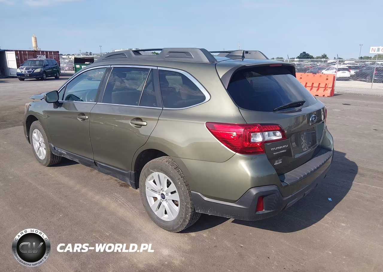 2018 Subaru Outback 2.5I Premium VIN:4S4BSACC3J3336199 - 3
