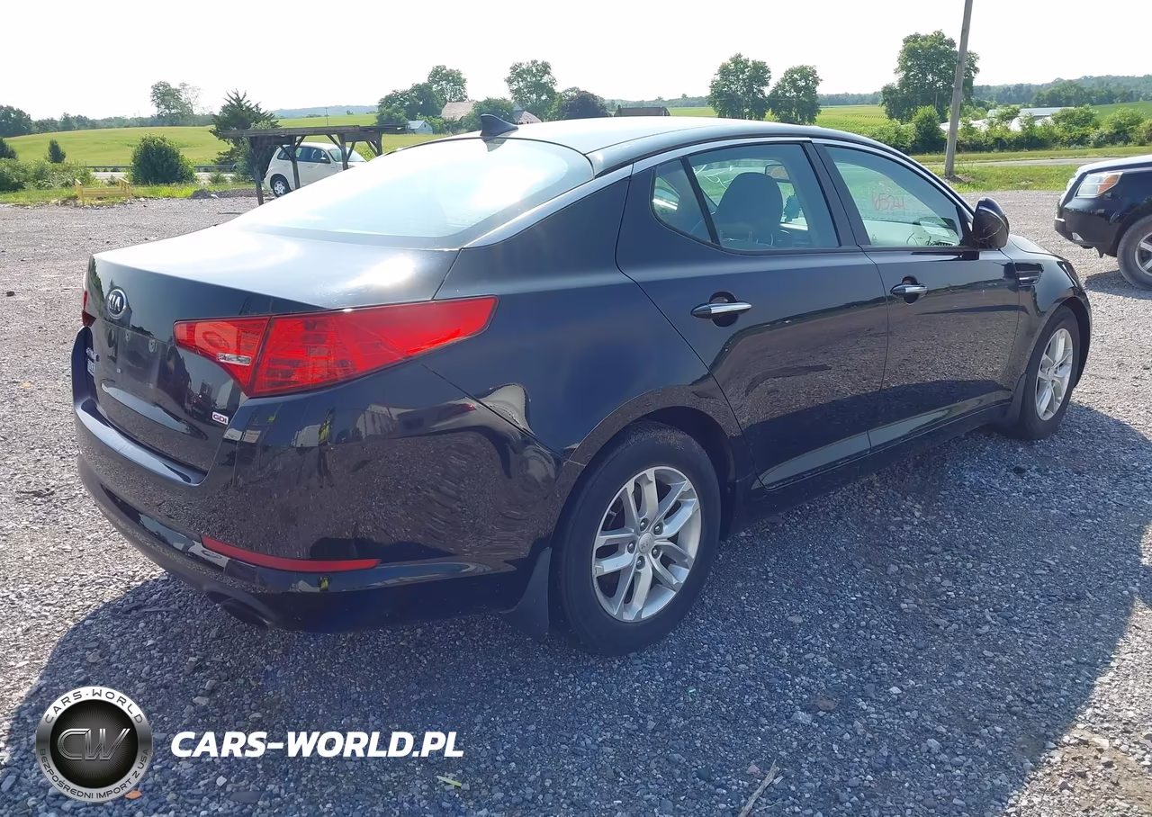 2013 Kia Optima Lx VIN:5XXGM4A74DG254420 - 4