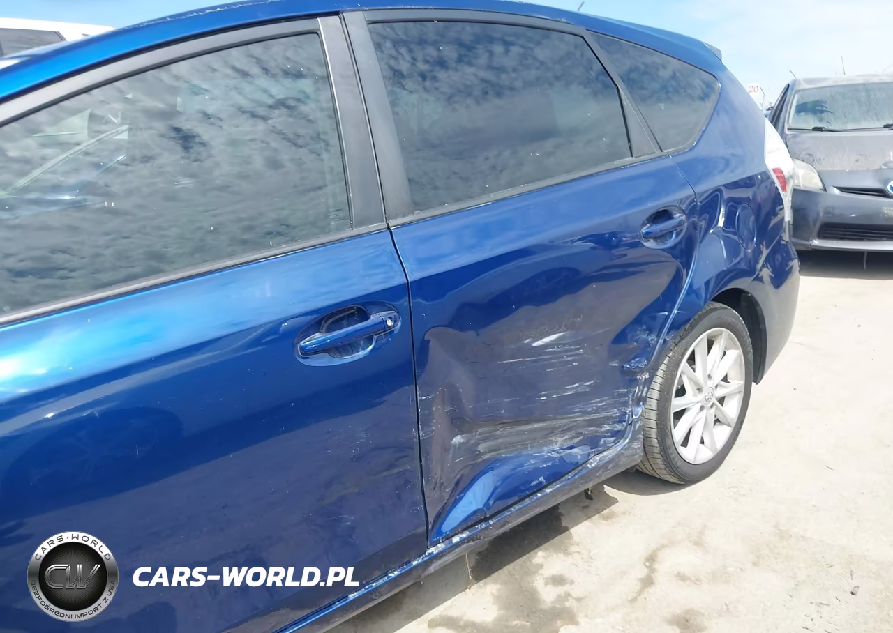 2013 Toyota Prius V Five VIN:JTDZN3EU3D3226771 - 17