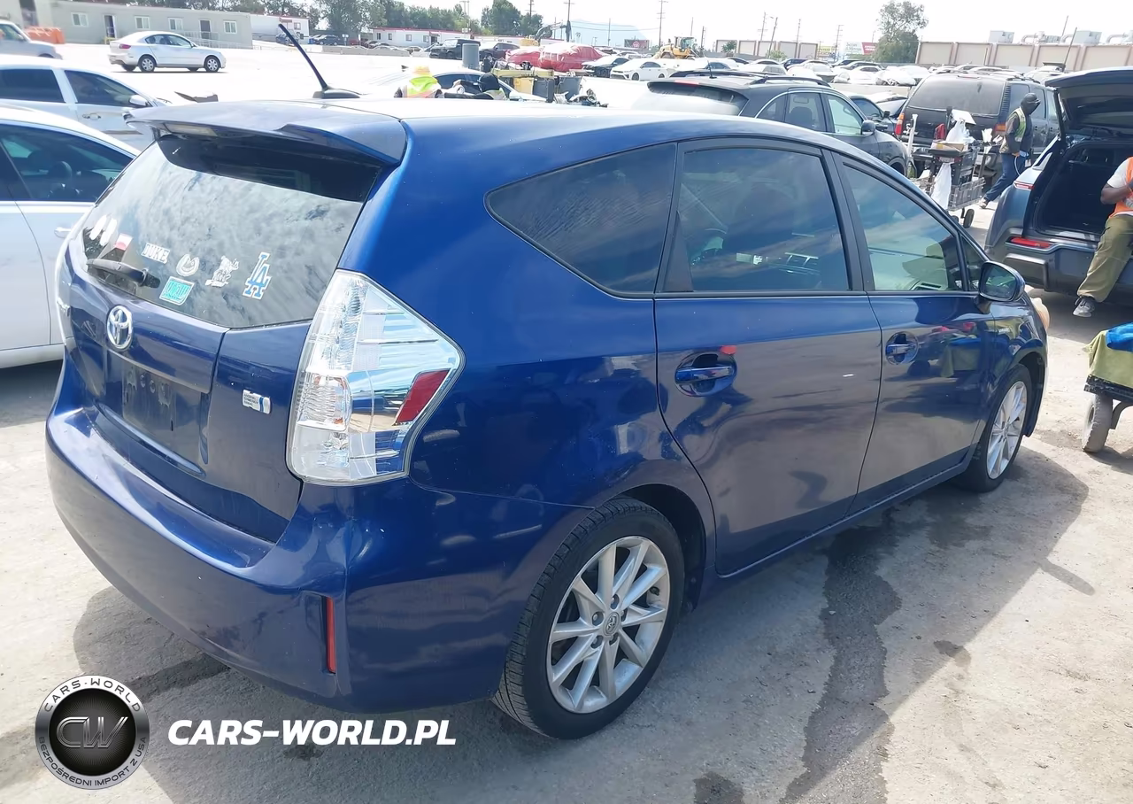 2013 Toyota Prius V Five VIN:JTDZN3EU3D3226771 - 4