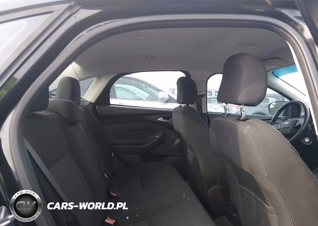 2015 Ford Focus Se VIN:1FADP3F22FL360519 - 8