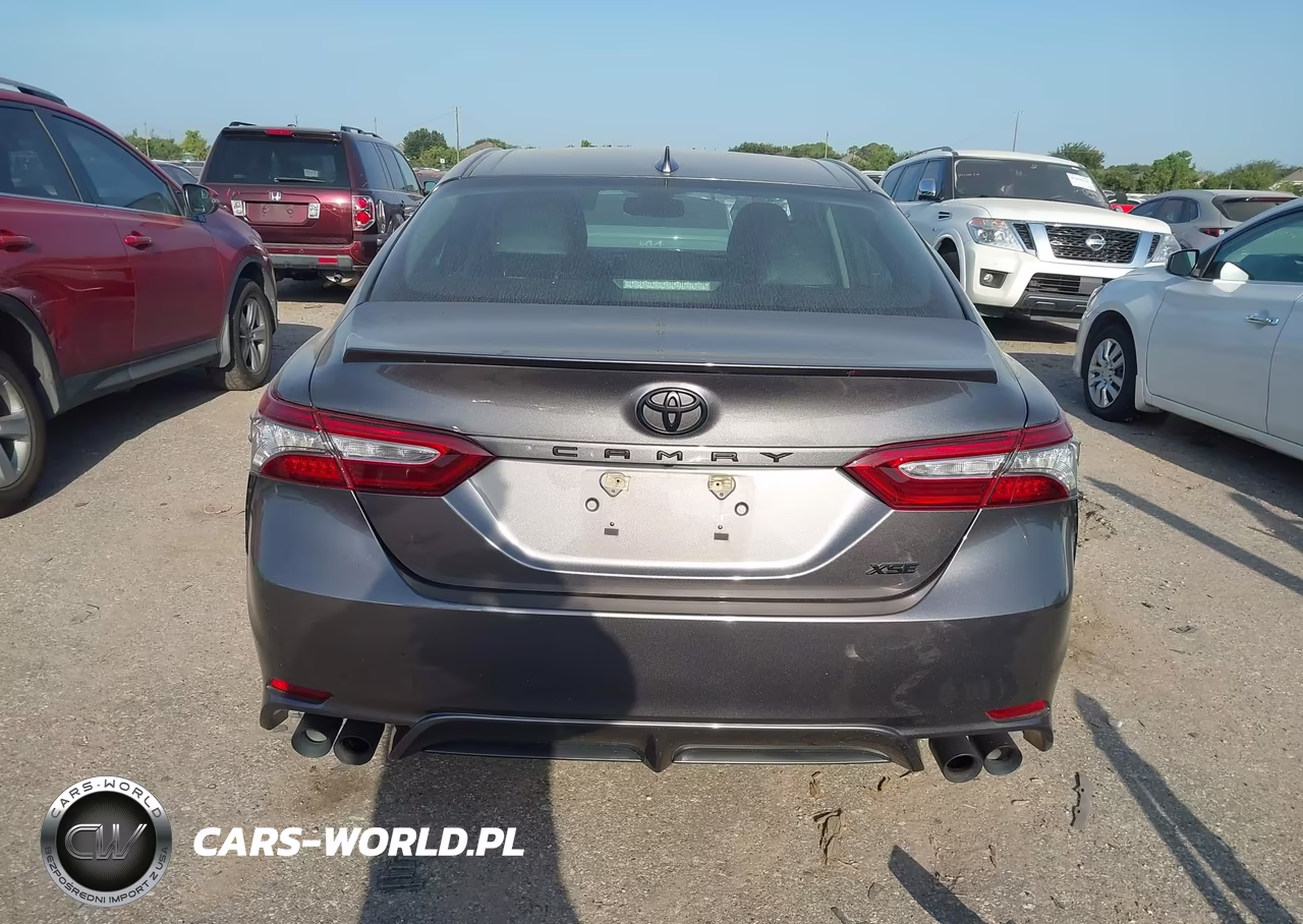 2019 Toyota Camry Xse VIN:4T1B61HKXKU844878 - 17