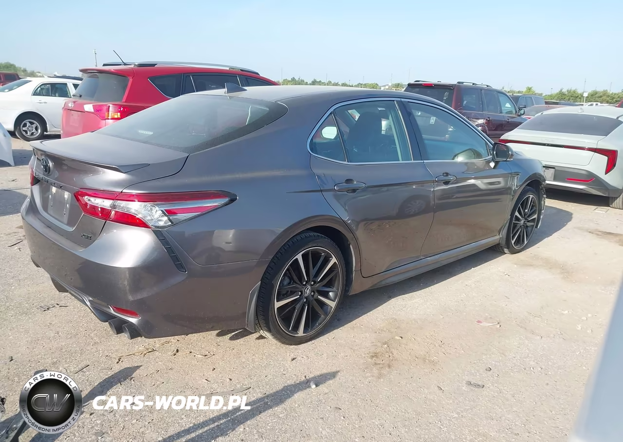 2019 Toyota Camry Xse VIN:4T1B61HKXKU844878 - 4