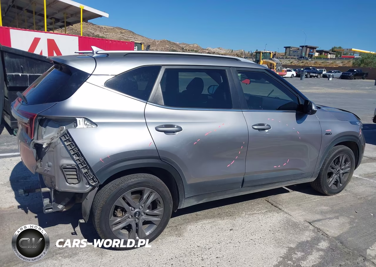 2021 Kia Seltos S VIN:KNDEUCAA1M7080330 - 14