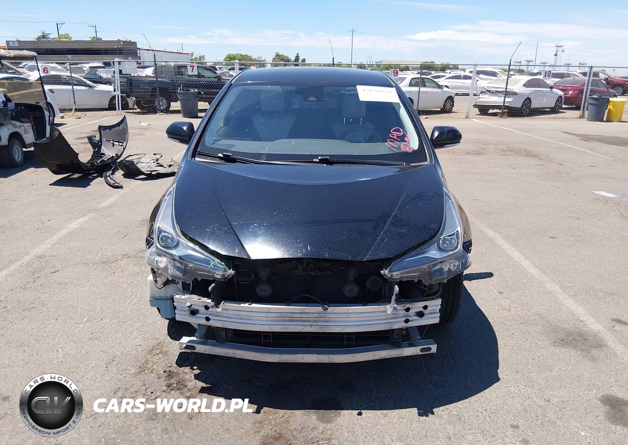 2020 Toyota Prius L Eco VIN:JTDKARFU5L3106449 - 13
