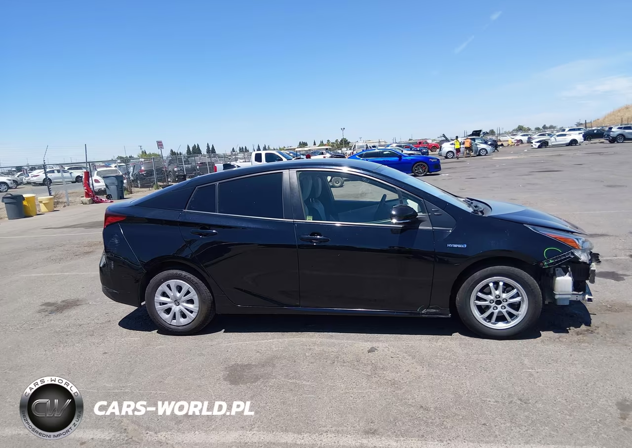 2020 Toyota Prius L Eco VIN:JTDKARFU5L3106449 - 14