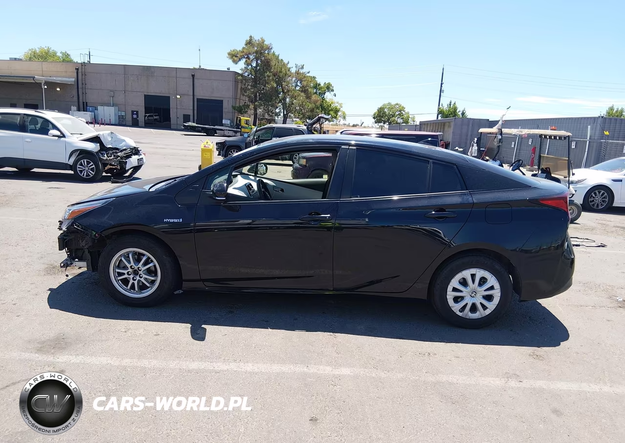 2020 Toyota Prius L Eco VIN:JTDKARFU5L3106449 - 15