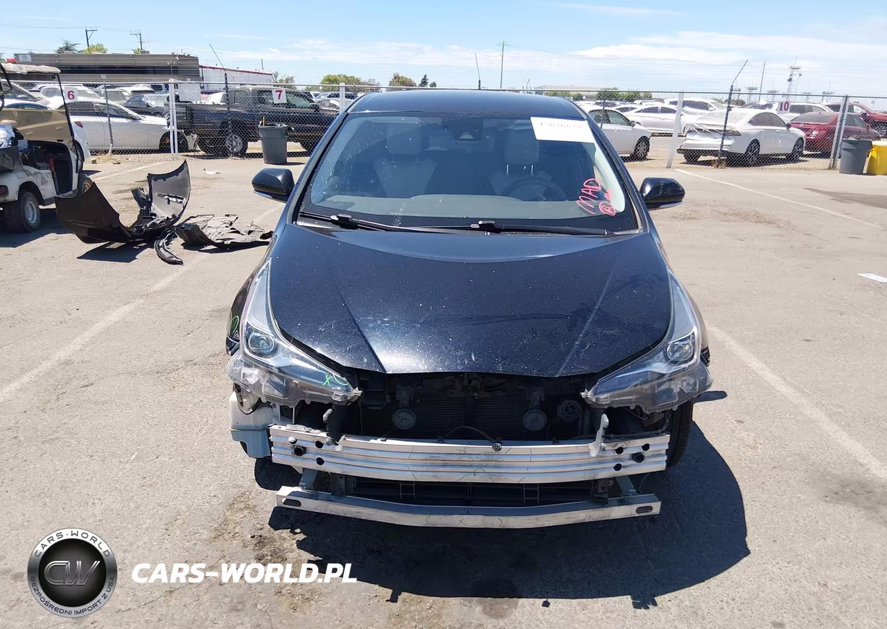2020 Toyota Prius L Eco VIN:JTDKARFU5L3106449 - 6