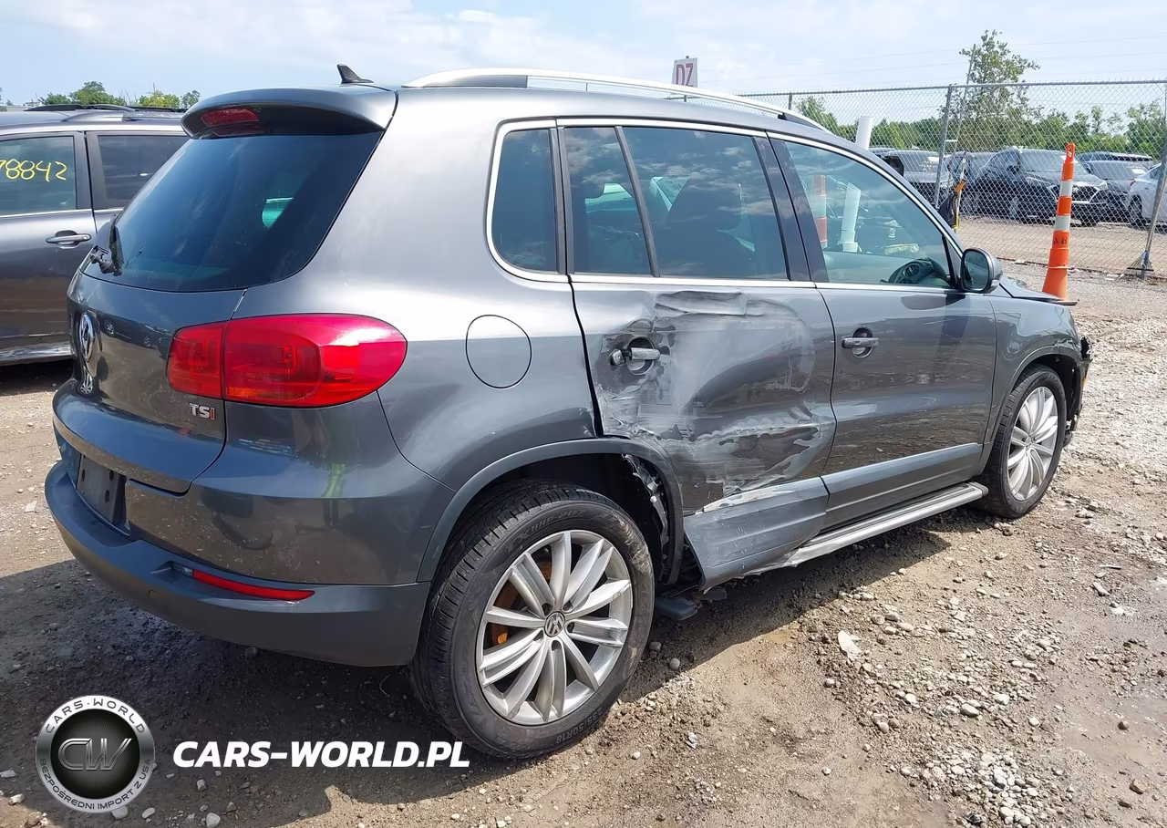 2016 Volkswagen Tiguan Se VIN:WVGAV7AX1GW557397 - 4