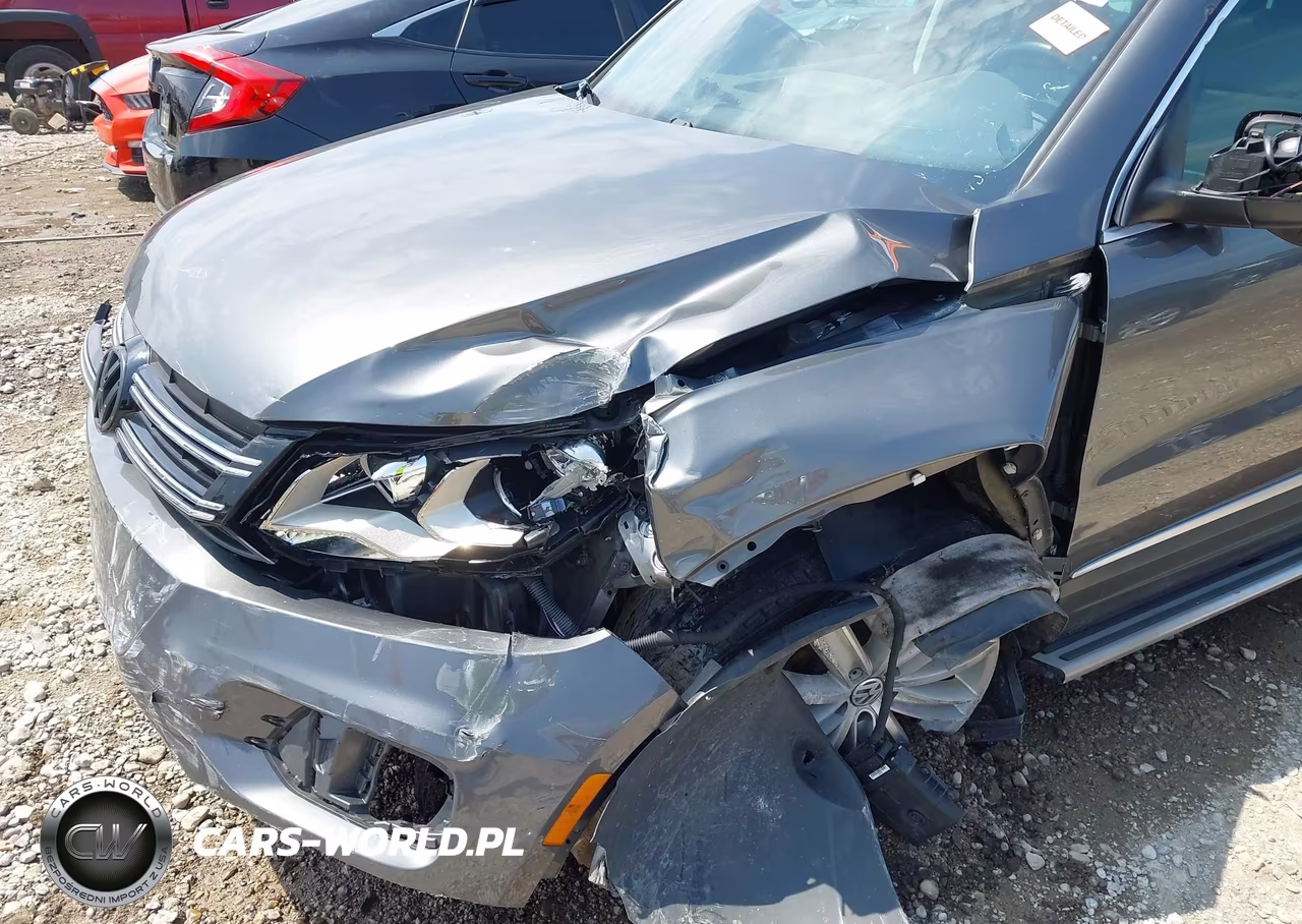 2016 Volkswagen Tiguan Se VIN:WVGAV7AX1GW557397 - 6