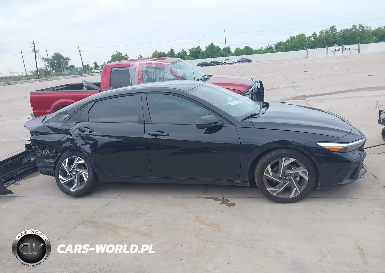 2025 Hyundai Elantra Sel Sport VIN:KMHLM4DG7SU085460 - 13