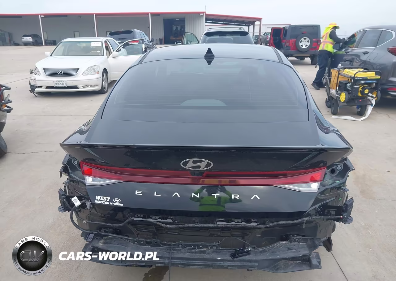 2025 Hyundai Elantra Sel Sport VIN:KMHLM4DG7SU085460 - 16