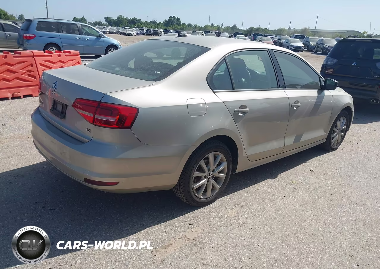 2015 Volkswagen Jetta 2.0L Tdi S VIN:3VWLA7AJXFM263299 - 4