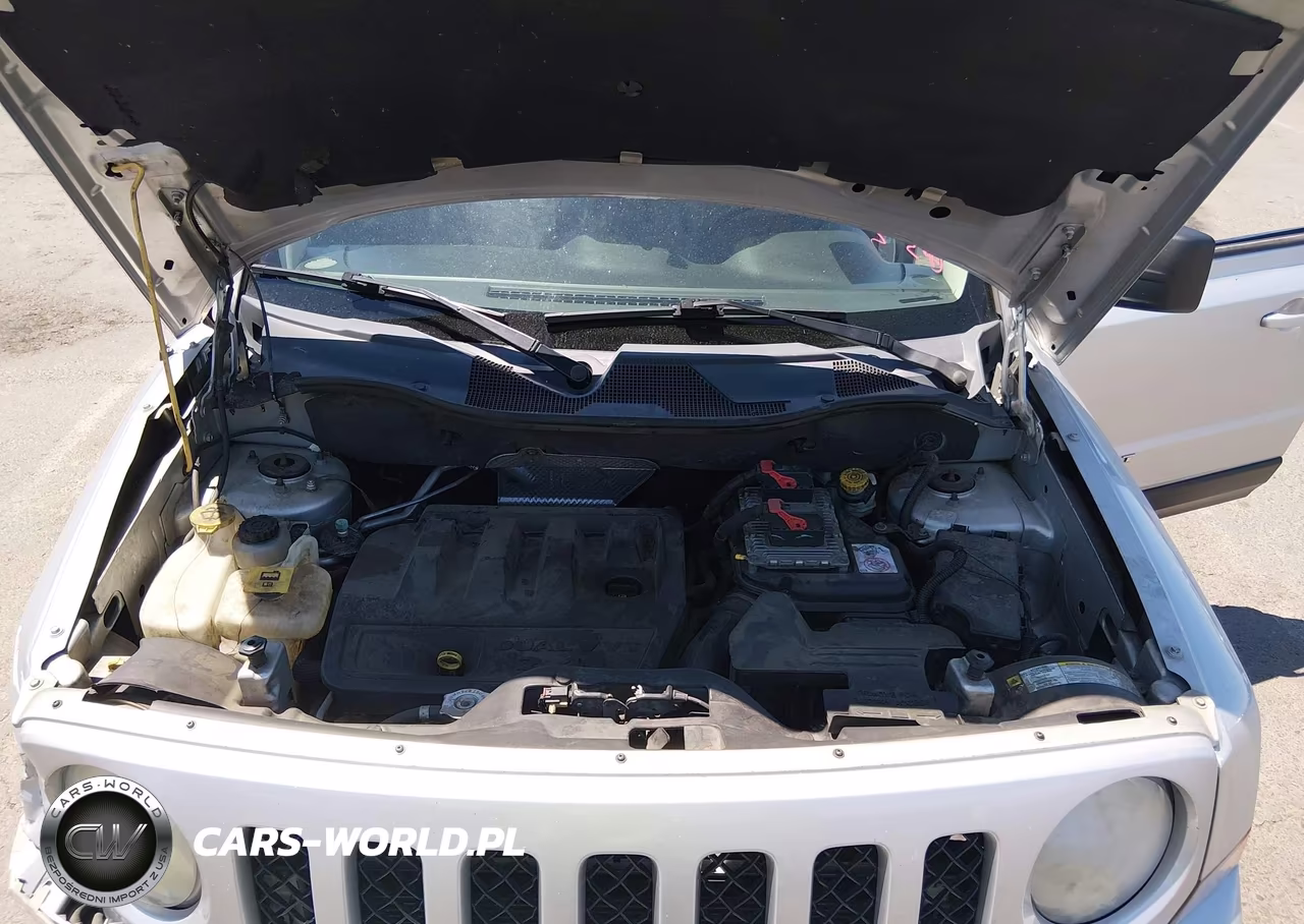 2011 Jeep Patriot Latitude X VIN:1J4NF4GB0BD279524 - 10