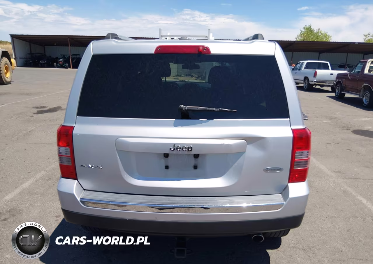 2011 Jeep Patriot Latitude X VIN:1J4NF4GB0BD279524 - 12