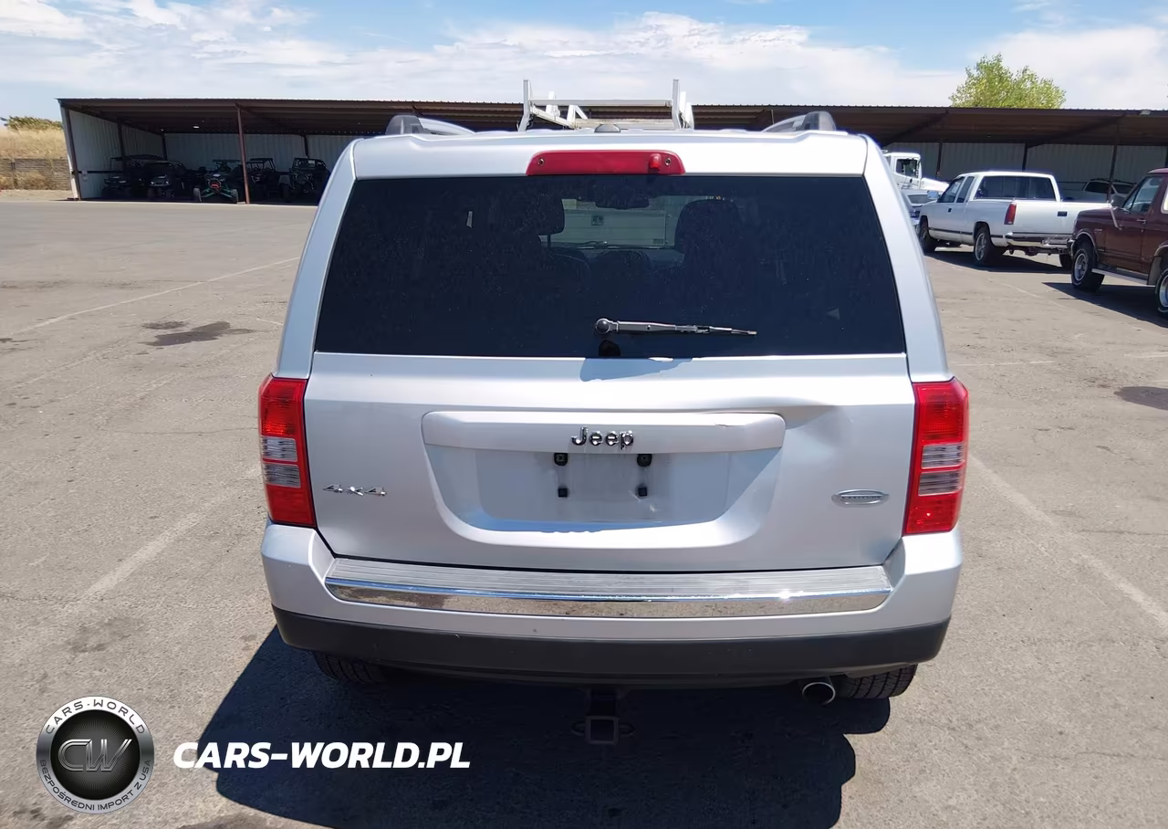 2011 Jeep Patriot Latitude X VIN:1J4NF4GB0BD279524 - 17
