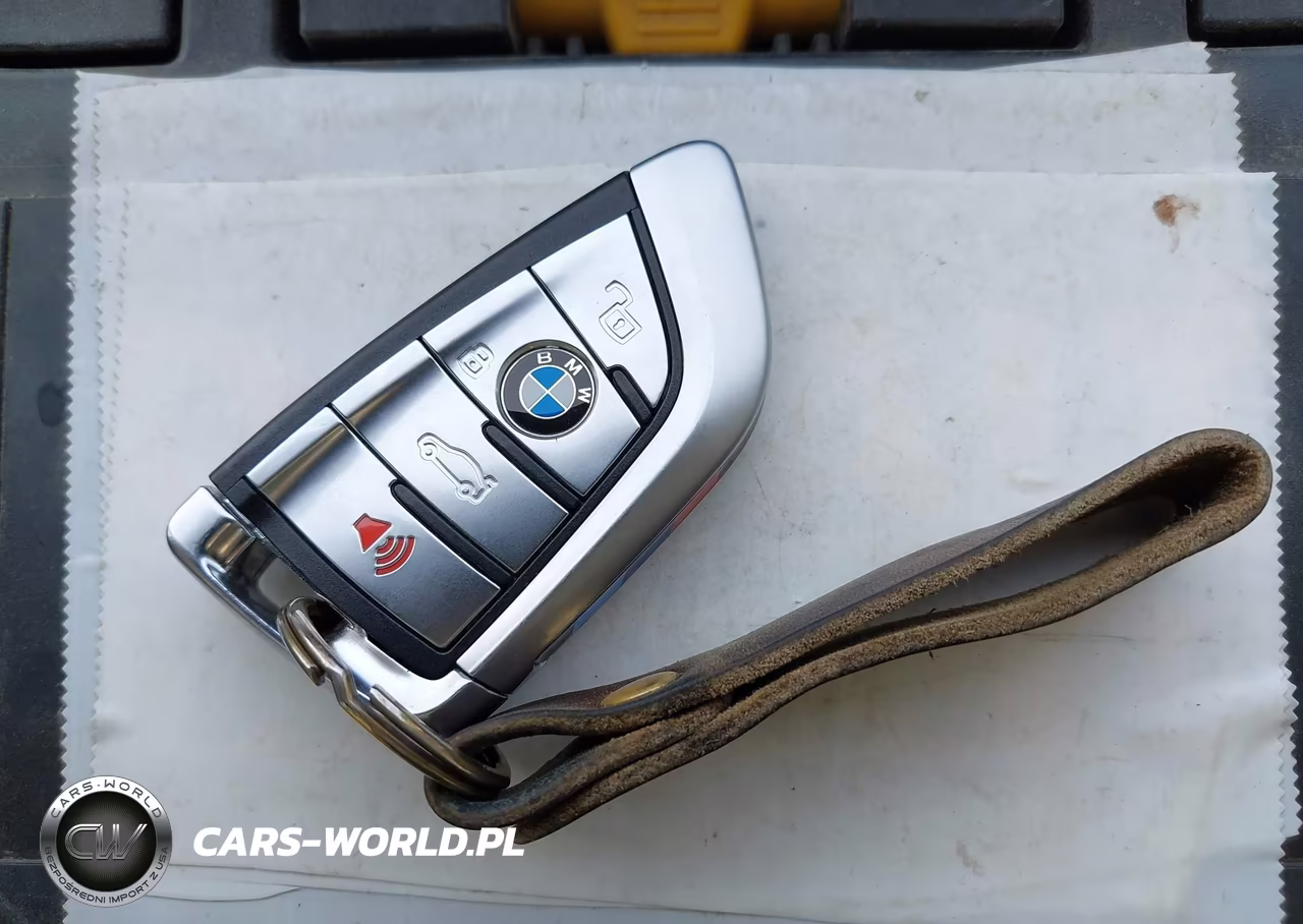 2023 BMW M8 Gran Coupe Competition VIN:WBSGV0C09PCL06210 - 11