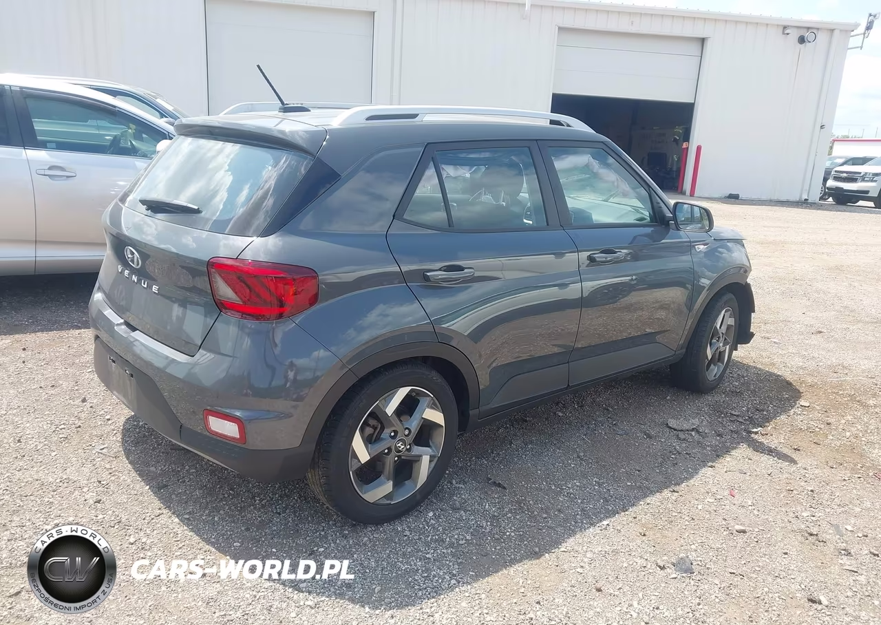 2024 Hyundai Venue Sel VIN:KMHRC8A33RU327192 - 4