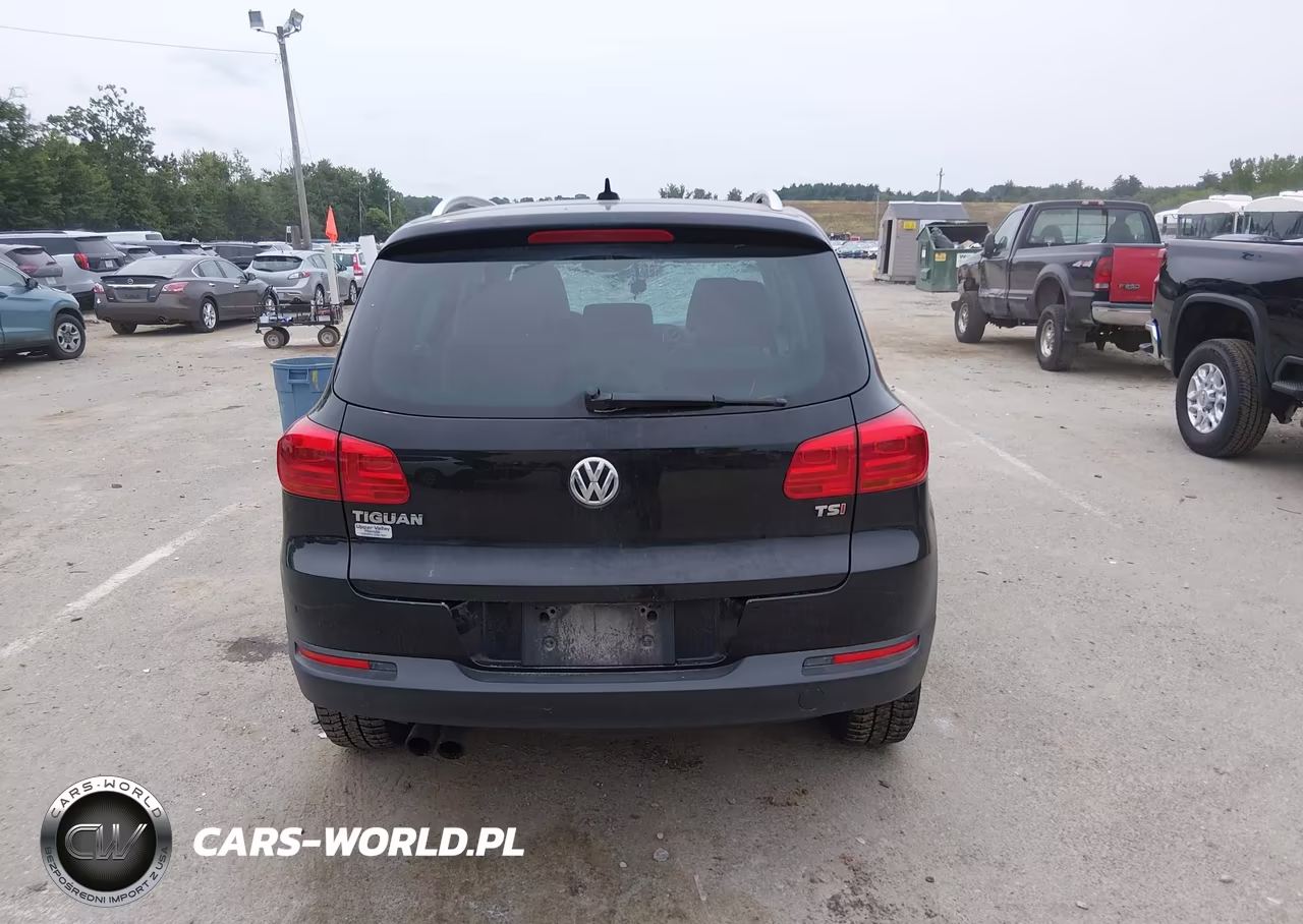 2017 Volkswagen Tiguan 2.0T Wolfsburg Edition VIN:WVGRV7AXXHK026775 - 16
