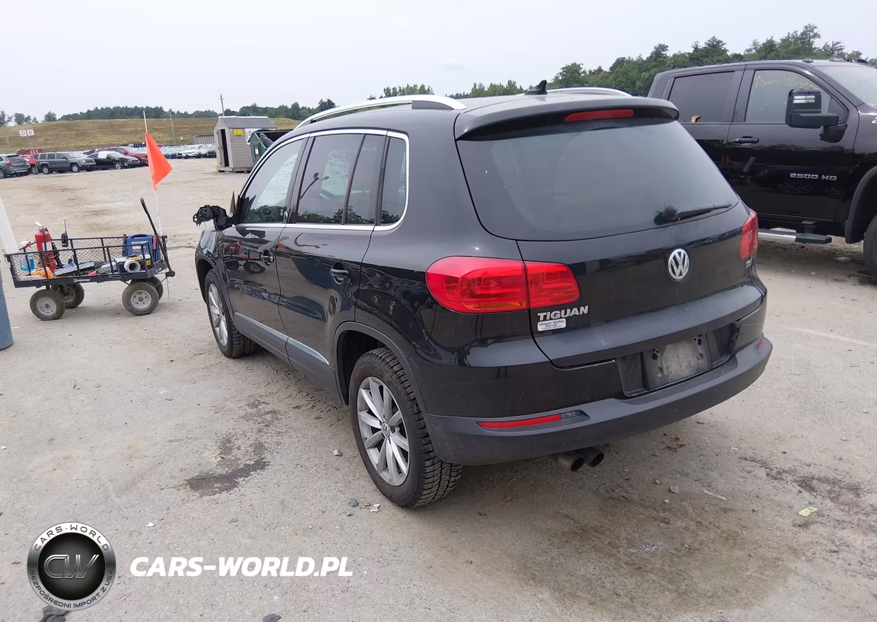 2017 Volkswagen Tiguan 2.0T Wolfsburg Edition VIN:WVGRV7AXXHK026775 - 3