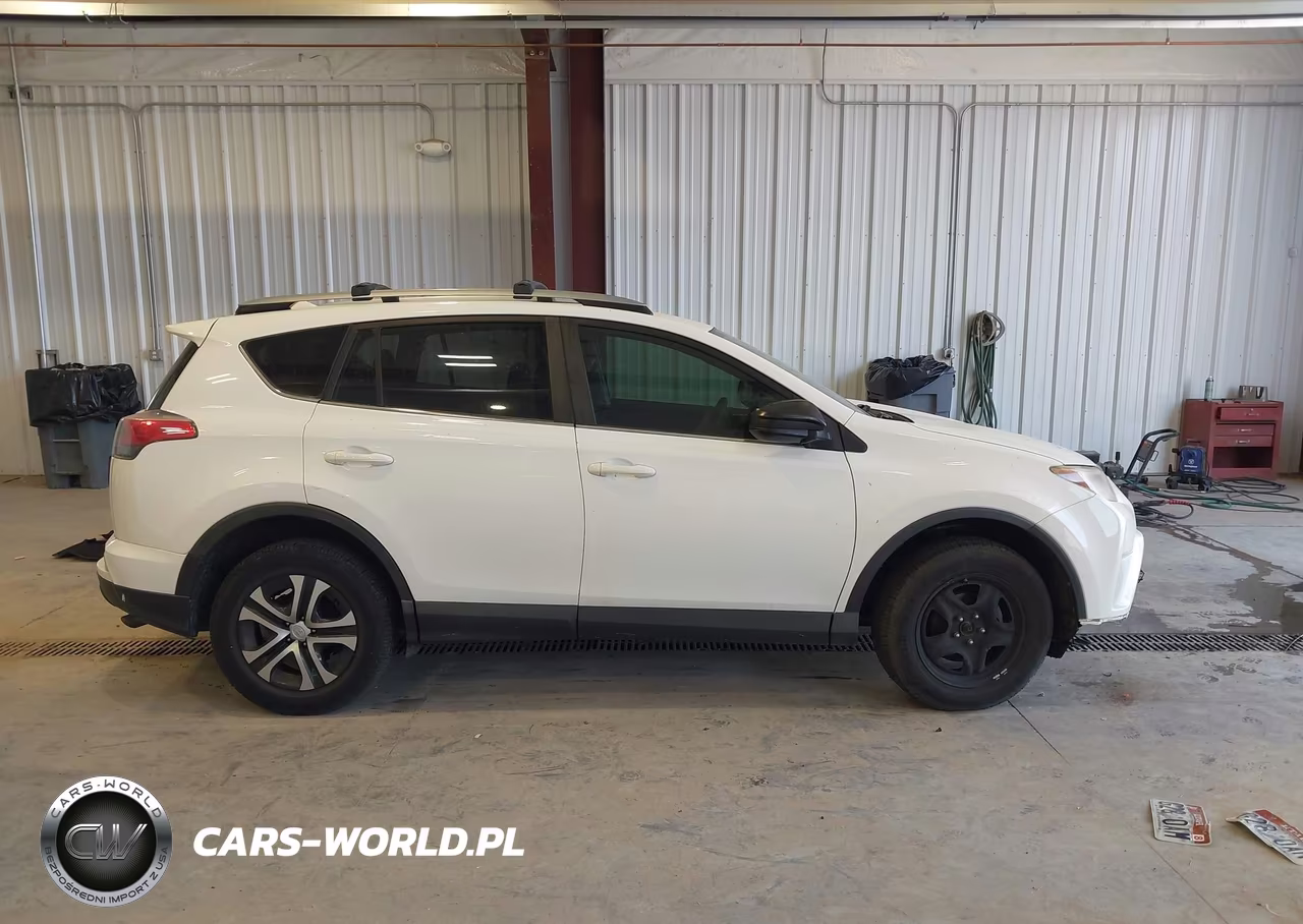 2017 Toyota Rav4 Le VIN:JTMBFREV5HJ703339 - 14
