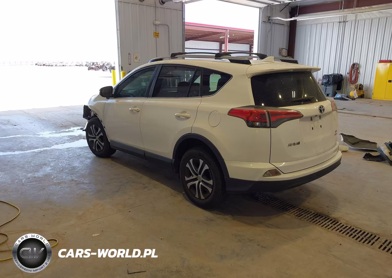 2017 Toyota Rav4 Le VIN:JTMBFREV5HJ703339 - 3