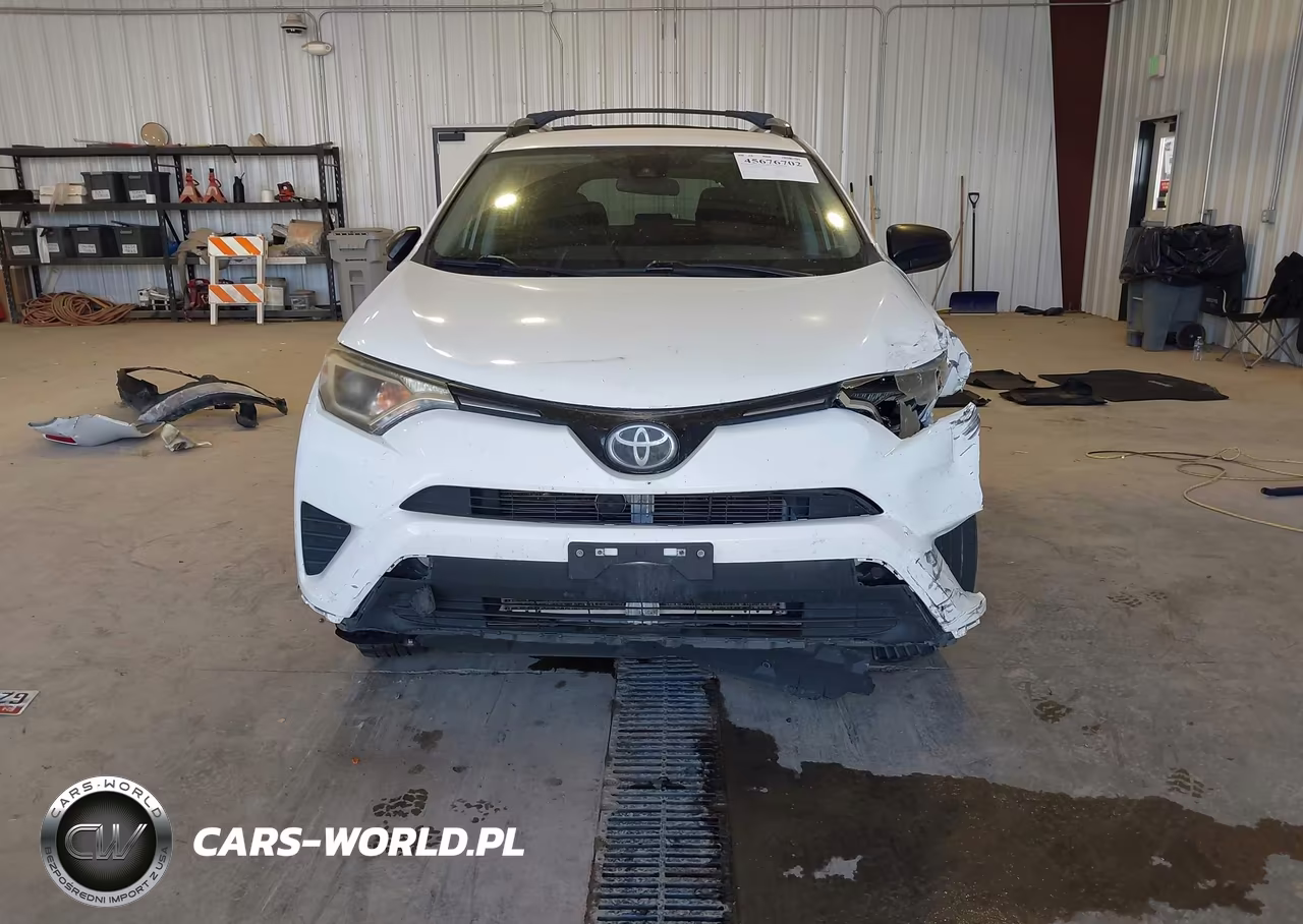 2017 Toyota Rav4 Le VIN:JTMBFREV5HJ703339 - 6