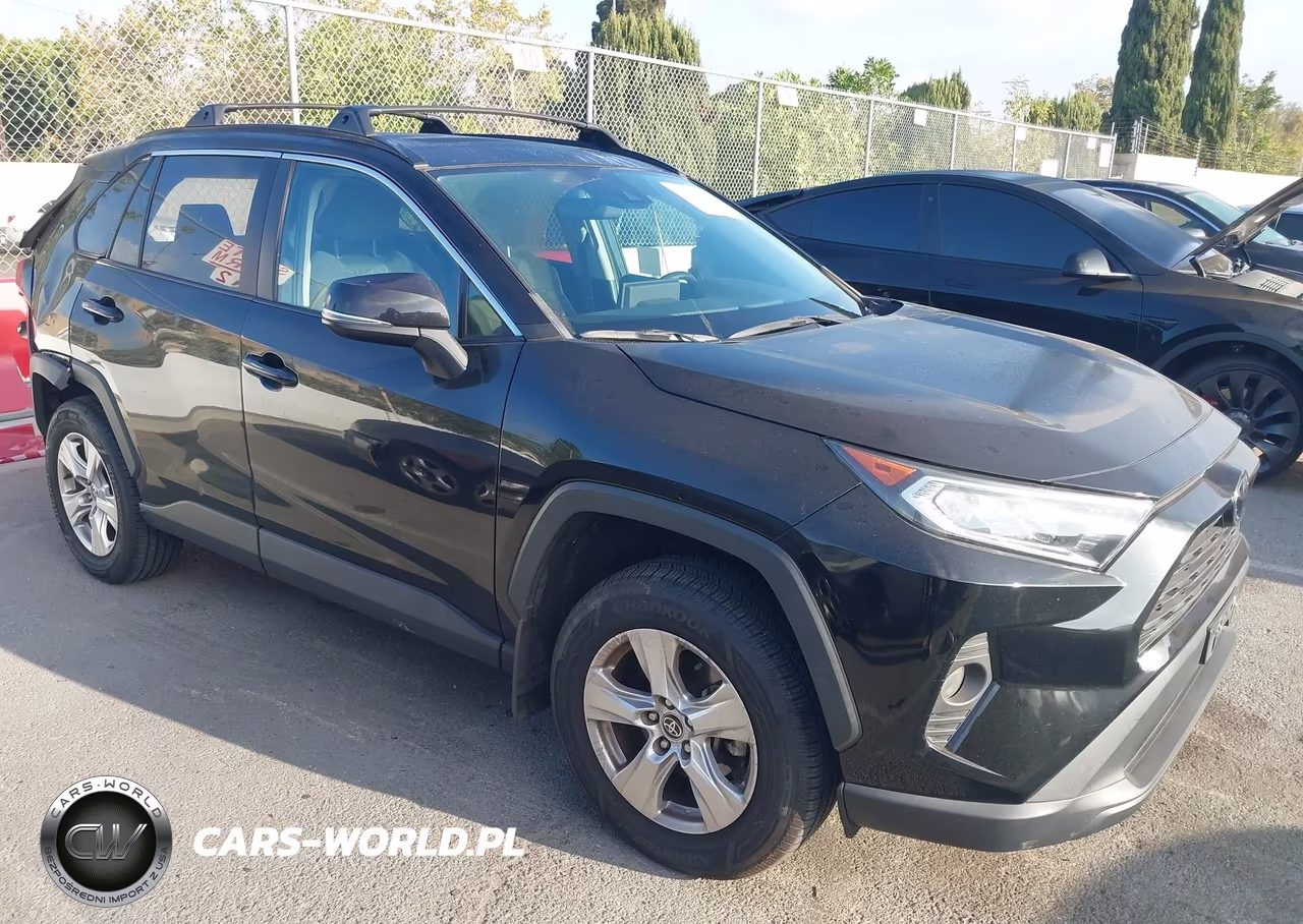 2021 Toyota Rav4 Xle – zdjęcie 1 z 17