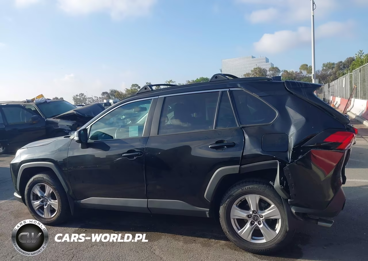 2021 Toyota Rav4 Xle VIN:2T3W1RFVXMC147105 - 15