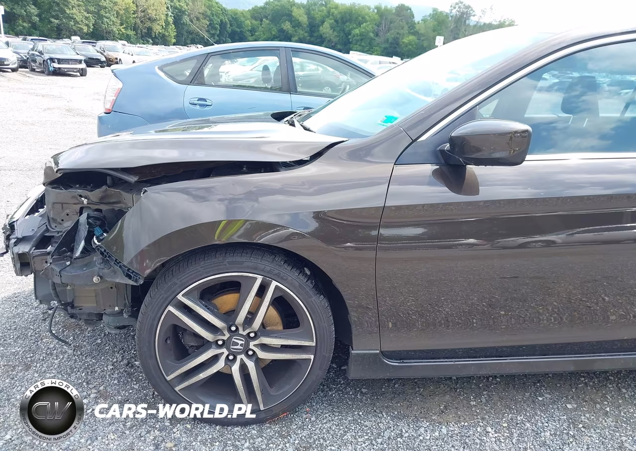 2016 Honda Accord Sport VIN:1HGCR2F58GA016549 - 19
