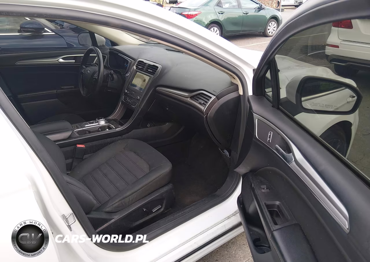 2019 Ford Fusion Se VIN:3FA6P0T99KR270384 - 5