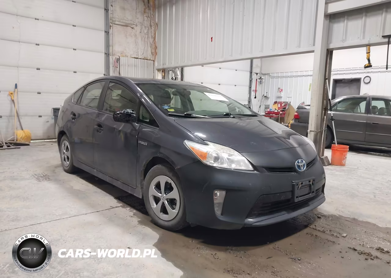 2013 Toyota Prius Two – zdjęcie 1 z 16